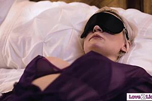 stepmom blindfolded while i secretly tongue her wet pussy?