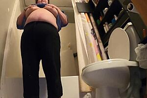 ever seen a sexy bbw squirt like crazy in bathroom?