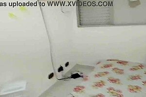 vivi guedez shoves toys deep in her brazilian fat ass!