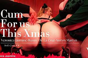 Bunny De La Cruz Asstyn Martyn Xmas Cum Jerk Off Party