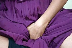 indian college girl fingered hard by huge cock bf 😈🍆💦