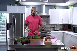 Brianna Moore's Passionate Valentine's Blowjob And Boob Fuck With Dickdealer Don