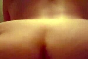 amature big booty milf shakes her phat ass in homemade pov closeup