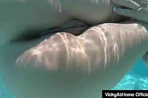 Vicky Vette And Rachel Starr Lick Pussies Poolside