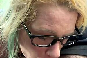 damn this pretty glasses hooker slurps cum deep in car pov 😍💦