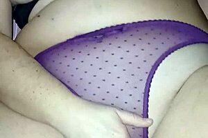 wanna watch her masturbate wildly right now??