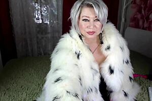 mature whore in fur coat moans screaming juicy pussy toy orgasm