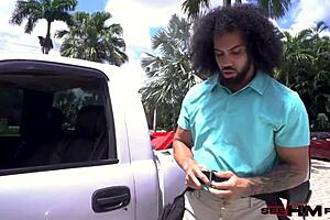 hey handyman james angel wanna fuck milf lolly dames pussy?