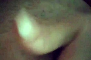 Colombian milf fingers her wet pussy teasingly