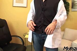 amateur milf deepthroats before sloppy facial from daddy