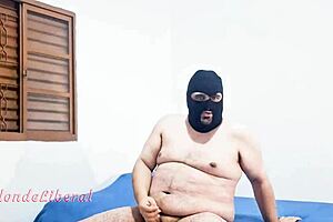 sensual latina milf sucks fan till he squirts milk in her mouth