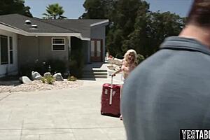 Nasty Big Ass Pornstar Pays Motel Bill With Doggystyle Blowjob!