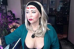 Mature Slut Wife Sucks Depraved Cock at Bedtime