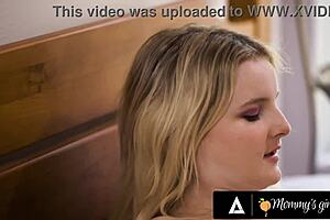 Naughty Christy teaches Eliza to squirt!