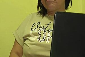 mi madrastra me folla porque jale la uni curvy fat whore creampie