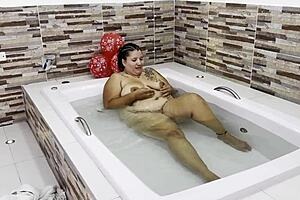 stepmom fucks stepson in jacuzzi while hubby away 😈💦🛁