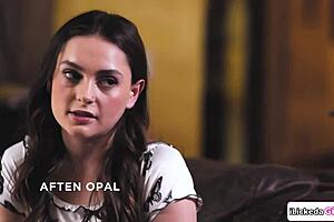 Big Tits Milf Scissors Stepdaughter's Petite Pussy Hard!