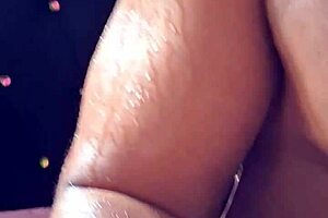 Ebony couple's messy creampie doggy in homemade closeup