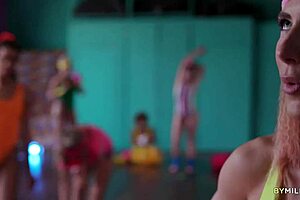 Fitt Milfs Share Scarlett Sage Pussy Gym Workout