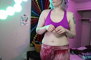 Horny blonde babe twerks ass masturbates with vibrator march camshow