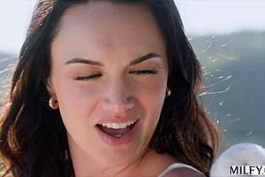 i can't resist paris lincoln's flawless ass getting anal filled