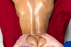 TANTRIC MASSAGE ENDS WITH HUGE CUMSHOT ON OILED FIT MILF!