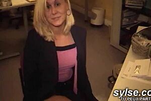 he loves my strapon so much... we share dildos and anal fun together 💋🍆