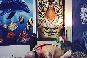 Maxxx Loadz pounds Italian milf pussy!