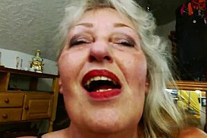 Halloween Vore Fetish Smoke from Curvy Retro Wife!