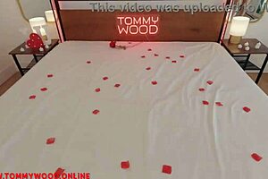 wanna join this anal foursome with curvy blonde milf and bolivianamimi?