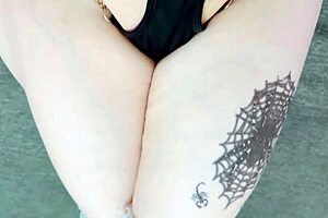 Puta Cachonda Shakes Fat Ass With Lover