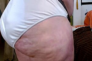 dawnskye1962 slips off panties in her december update part 1