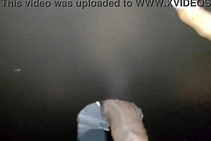 levei minha esposa e namorada pro gloryhole pra chupar picas dos estranhos