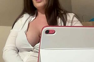 I'm the boss now, secretary—jerk off to my curvy femdom dirty talk!
