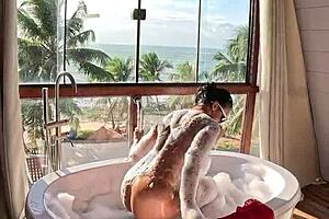 Peek at Brazilian Mommy's Secret Big Pussy Moments This Christmas