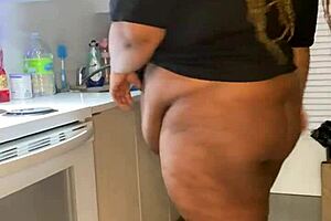 i fuck milf ass in kitchen