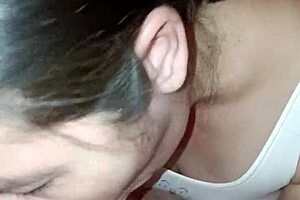 優しい韓国熟女がチンポしごきまくりクローズアップベッド爆射！