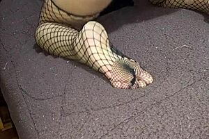 mira que rico, bebe... follando mi culito tan duro!