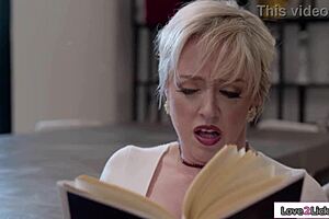 stepdaughter sneaks in eager to bury her tongue deep in my milf mommy pussy