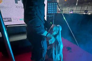 i love public sex with big tits blonde