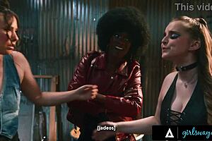 wanna see 10 girl lesbian gangbang with rough fisting squirting?