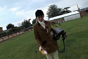 Elegant blonde milf craves doggystyle pounding at ippodromo?