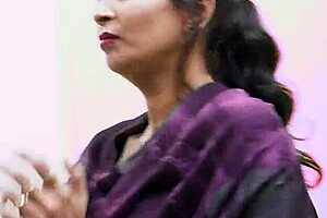 Indiska Punam bhabhi böjer sig för bengali älskares fulla chudai-pounding