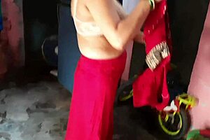 biggest indian bhabhi boobs bouncing outdoors 💦 wet pussy play 😍