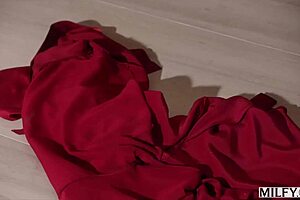 Phoenix Marie's ecstatic BBC airtight frenzy overwhelms her as hubby films every moan