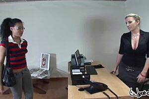 sara jay's fat wet pussy gets fisted hard by curvy lesbian milf face sitting