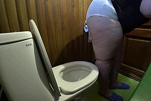 bbw pees on home toilet cam in dirty amateur fetish compilation