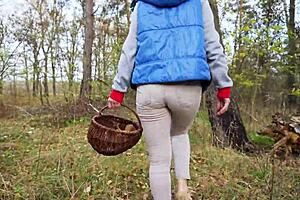 check out this milf strutting tight pants through the woods... total ass tease vibe 😏