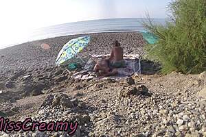 misscreamy's risky beach blowjob handjob explodes cum publicly!