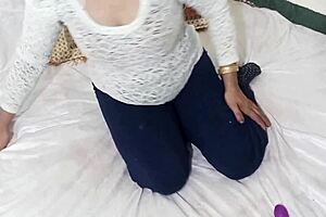 Garam Randi Takes Anal Dildo on Nangi Phone Call